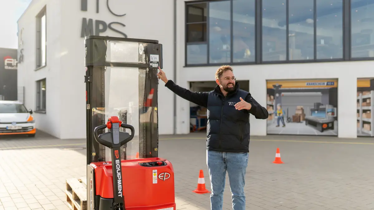 Mitgänger-Flurförderzeug Grundausbildung – Grundausbildung bei ITC Graf