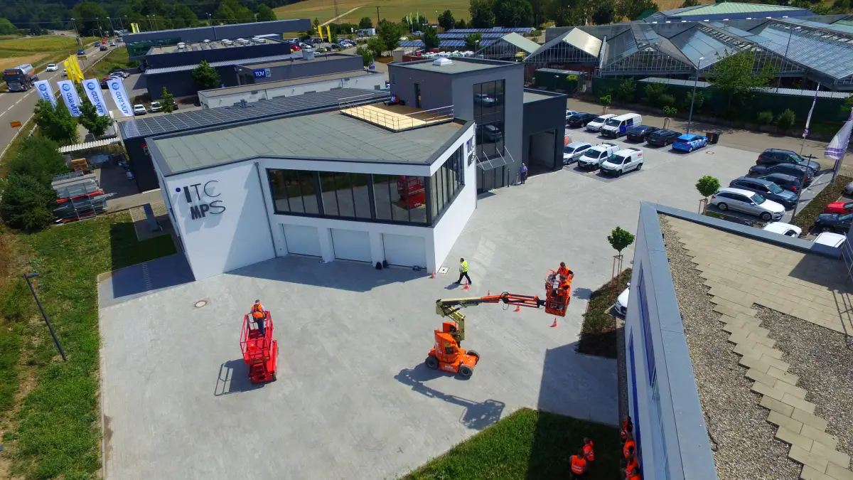 Hubarbeitsbühnen Grundausbildung mit Verständigungsschwierigkeiten – Grundausbildung bei ITC Graf