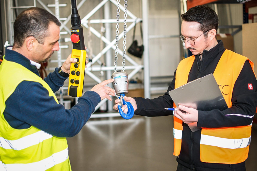 ITC Thema des Monats bild für 2025 November | Lastaufnahmemittel für den Kranbetrieb